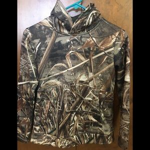 Underarmour Realtree Camo hoodie.  Youth Medium